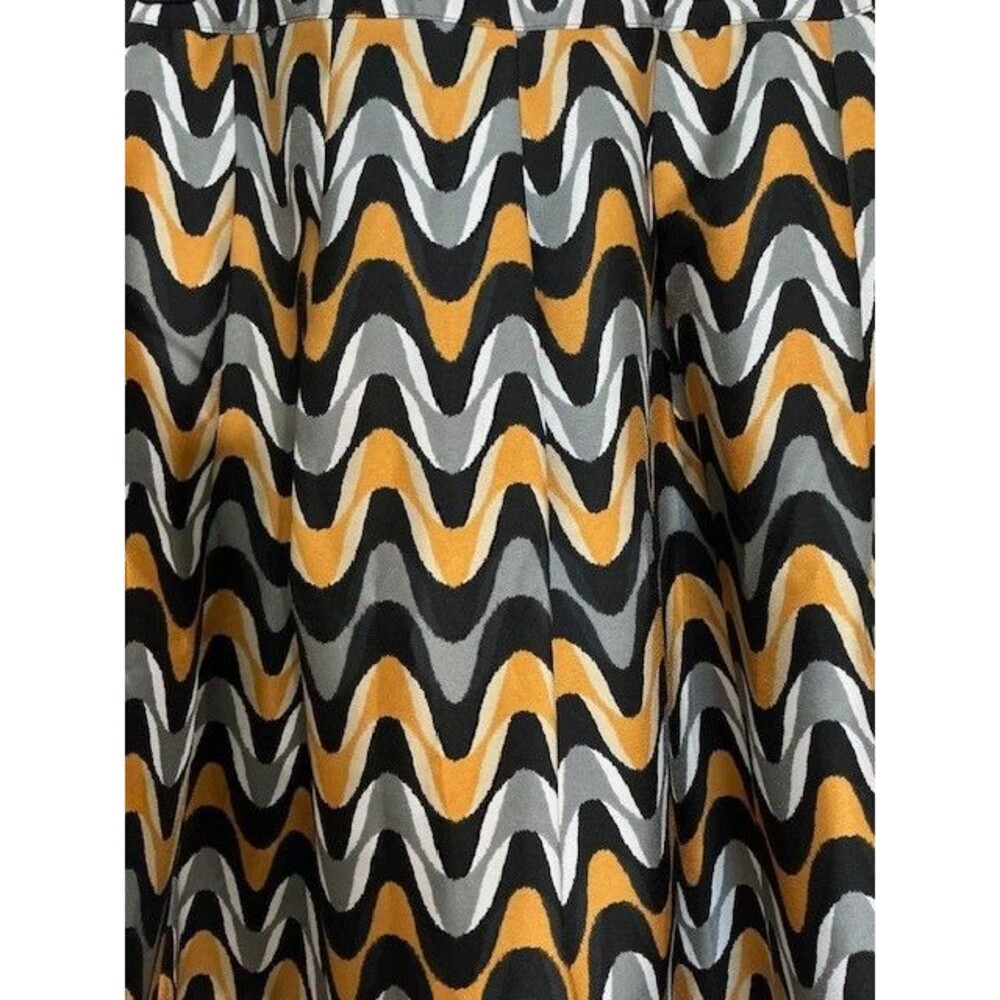 Lane Bryant Circle Skirt Box Pleated Black Yellow Below Knee Sz 22 NWT *** - Picture 3 of 5